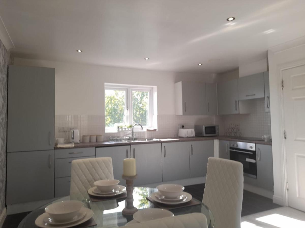 Penthouse Apartment Free Wi-Fi & Parking Occasional Bed Available Solihull Exteriér fotografie
