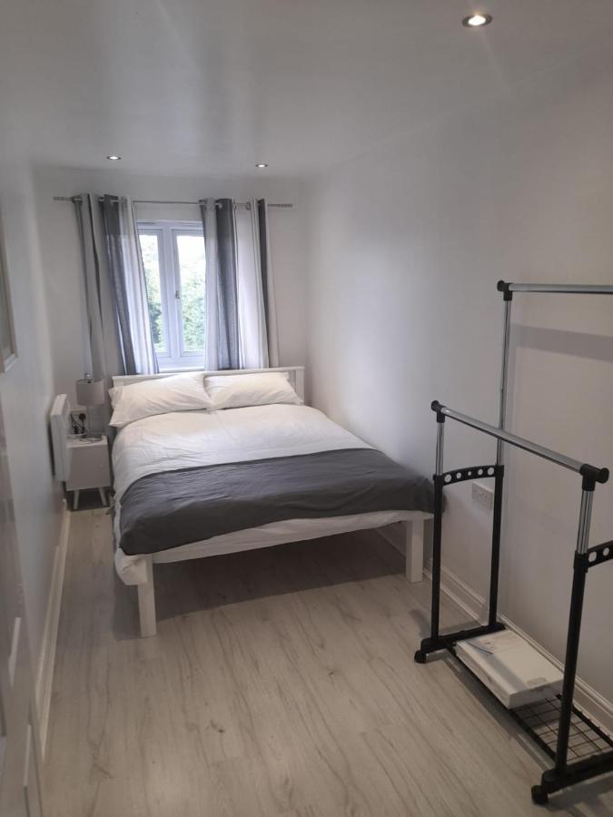 Penthouse Apartment Free Wi-Fi & Parking Occasional Bed Available Solihull Exteriér fotografie