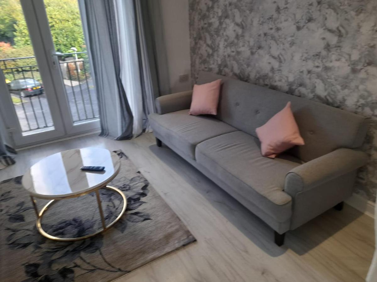 Penthouse Apartment Free Wi-Fi & Parking Occasional Bed Available Solihull Exteriér fotografie