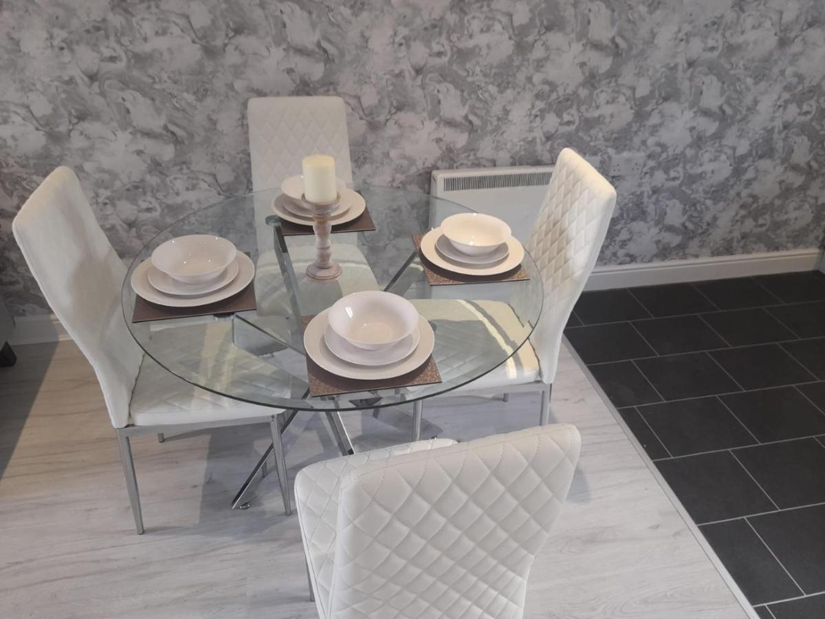 Penthouse Apartment Free Wi-Fi & Parking Occasional Bed Available Solihull Exteriér fotografie